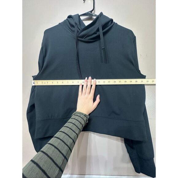 NWOT Albion Cropped Black Hoodie Sweatshirt Women's Small - Picture 6 of 10